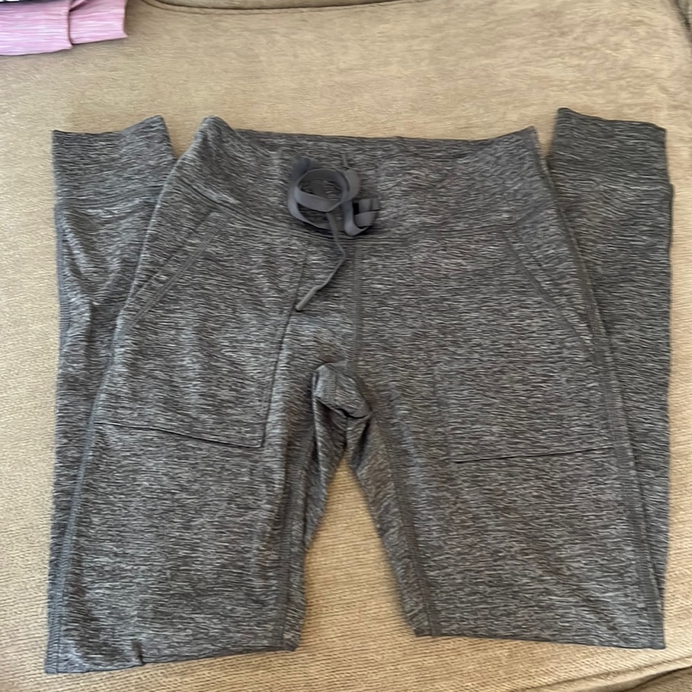 Aerie chill play move legging with pockets
